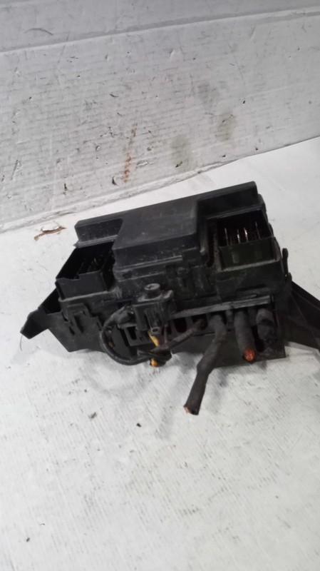 2017 Ford Edge OEM Fuse Box 2.0L White 109K Miles NJ25-20823-510132