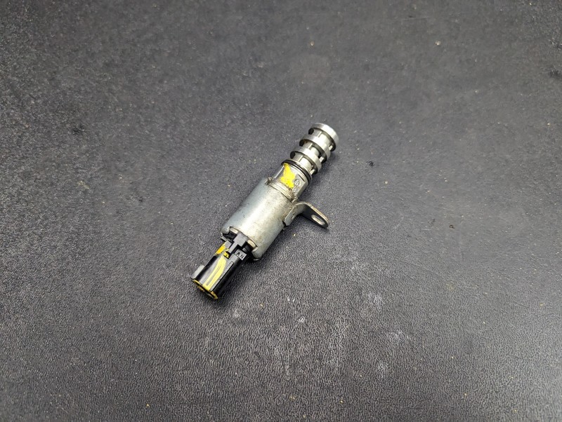 Engine Variable Valve Timing Solenoid 2018 Nissan Pathfinder 23796-EZ30A 16 - 23