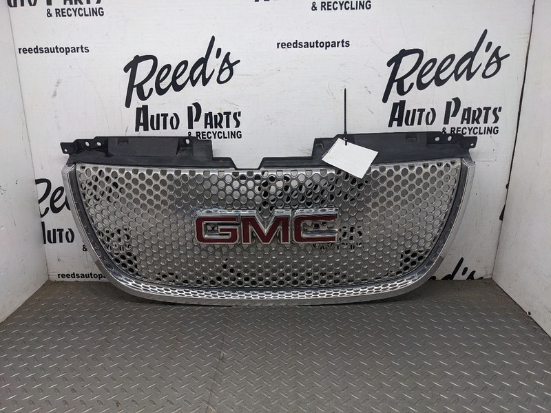 Grille SLE Upper Fits 07-14 YUKON 1160075