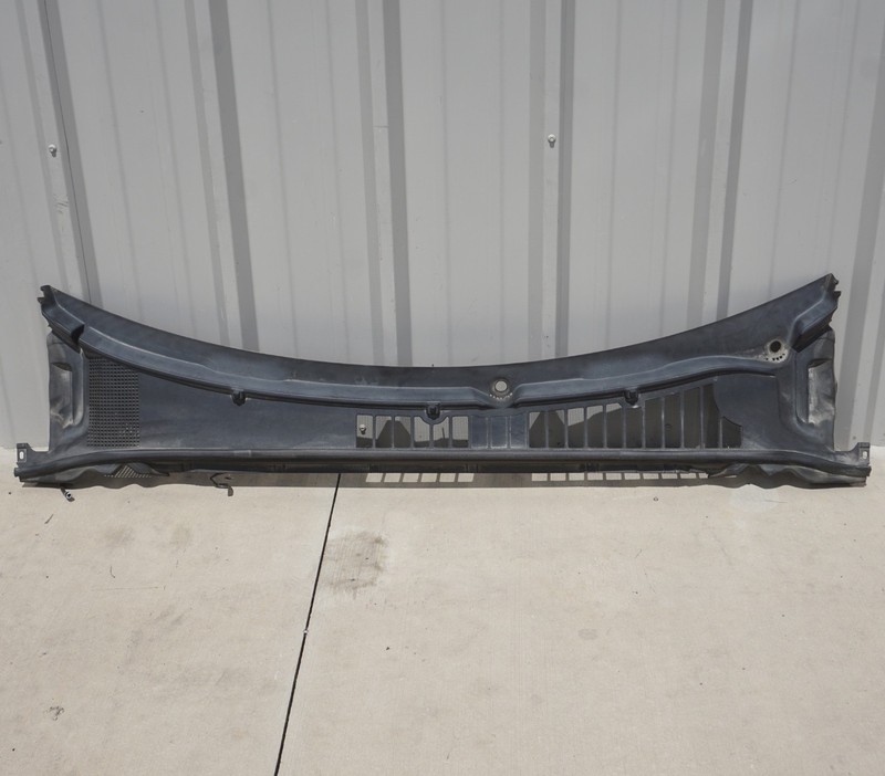 2017 - 2020 Lincoln Continental Windshield Wiper Cowl Panel Grille Cover OEM