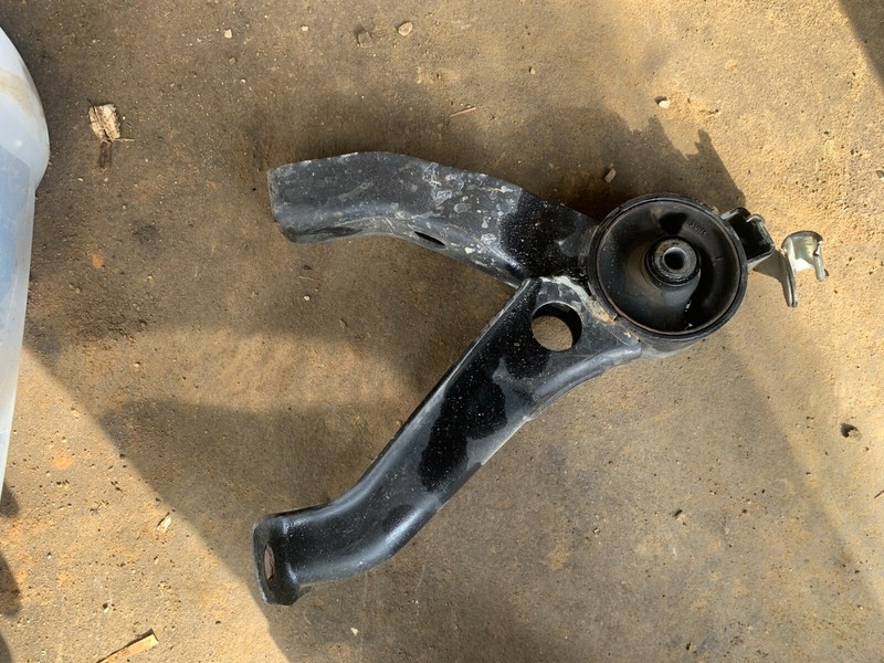 09-15 Mitsubishi Lancer Ralliart OEM REAR MOTOR ENGINE MOUNT