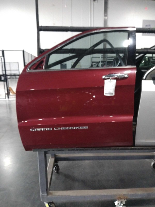 2015 Jeep Grand Cherokee Left Door Red Good Condition No Rust 488156