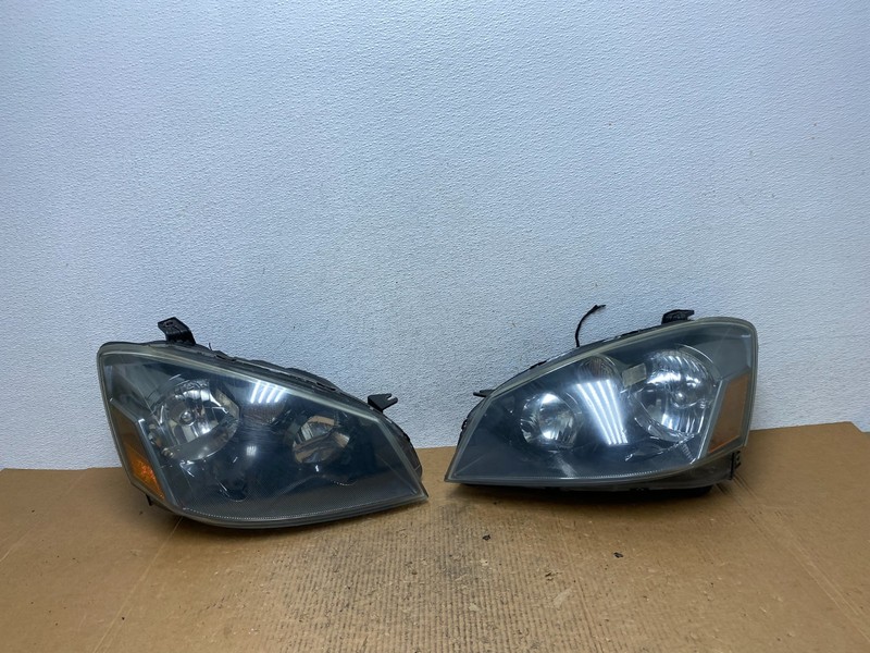 2005 to 2006 Nissan Altima Left+Right Set Halogen Headlights Oem AE2588 DW