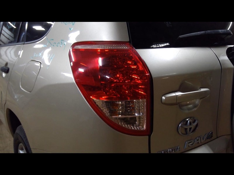 Driver Left Tail Light Fits 06-08 RAV4 1550053