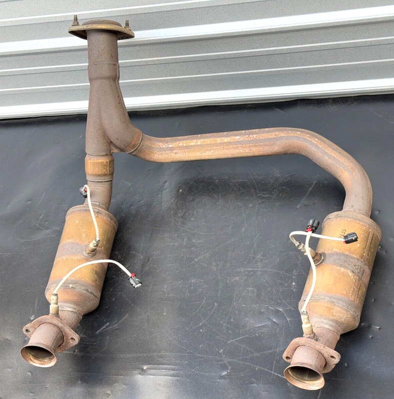 ✅2019-2024 RAM 1500 CATALYTIC CONVERTER EXHAUST SYSTEM& CONVERTER OEM 61K