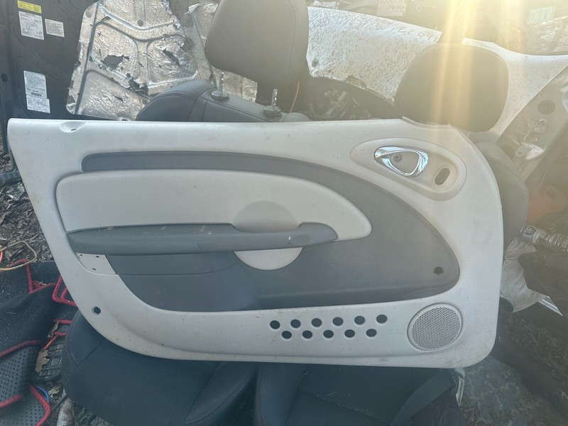 01-10 CHRYSLER PT CRUISER CONVERTIBLE FRONT LH INTERIOR DOOR PANEL - Trim