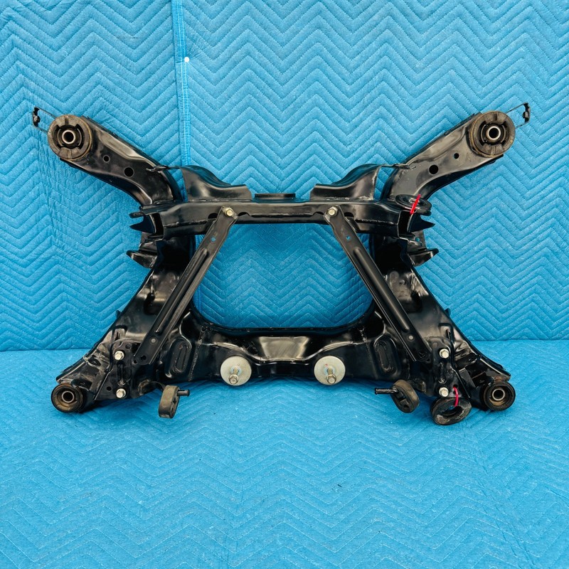 2011–2013 Infiniti M56 Rear Subframe Crossmember Assembly 127K OEM