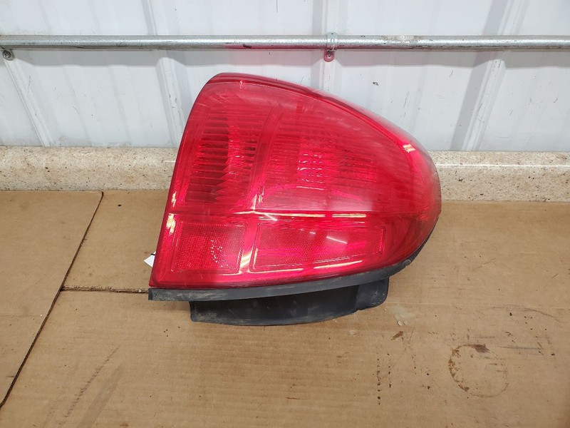Driver Tail Light Quarter Panel Mounted Fits 03-11 LINCOLN & TOWN CAR 292274