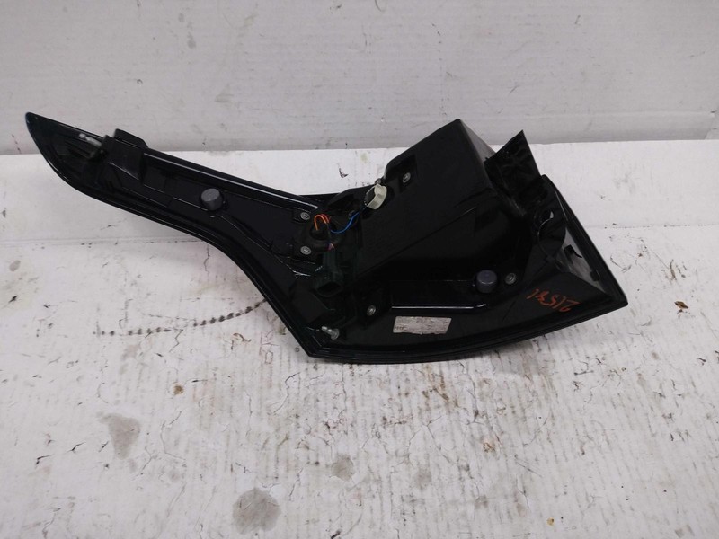 2016 Land Rover Range Rover Sport Right Grey Tail Light Assembly Used OEM