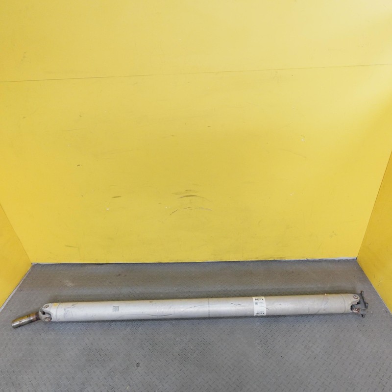2019-2025 GMC SIERRA 1500 Rear Drive Shaft Driveshaft Oem 84186831