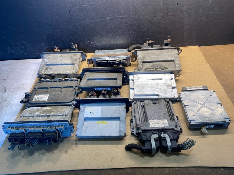 Mix of 10 Ford ECM Engine Computer Module AC7964