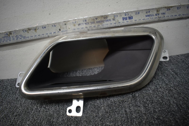 2018 RANGE ROVER VELAR L560 EXHAUST TAIL PIPE FACTORY OEM