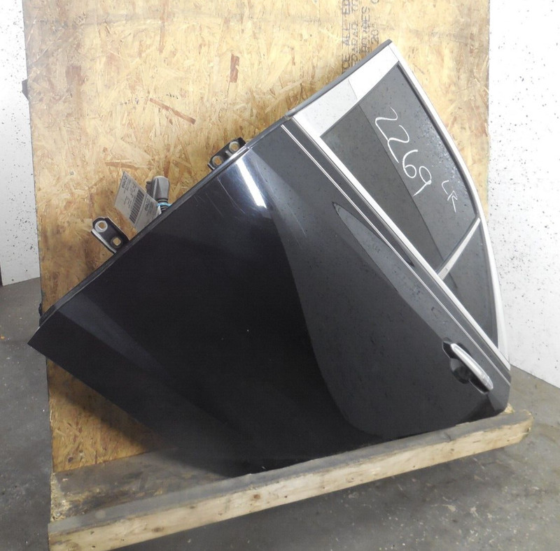 2013-2018 Cadillac ATS Rear Door Assembly Driver Left LH OEM 8555