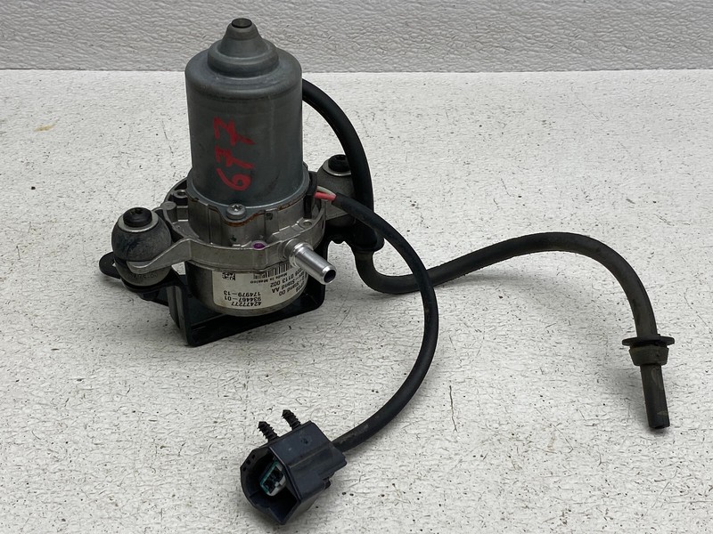 2017-2019 BUICK ENCORE VACUUM PUMP OEM LOT677