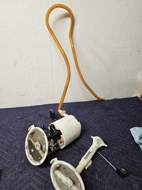 2013 Ford Mustang Fuel Pump / Sending Unit
