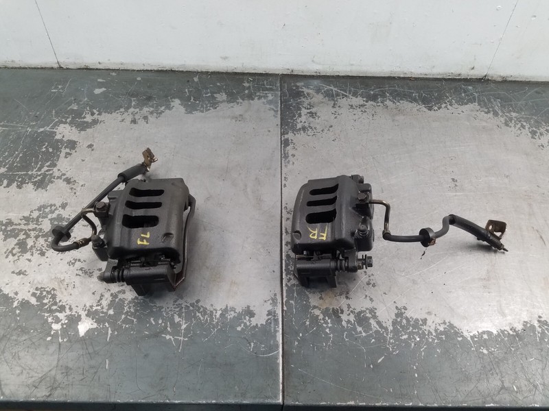2003 03 04 Mercury Marauder Front Brake Caliper Set #8342 i7