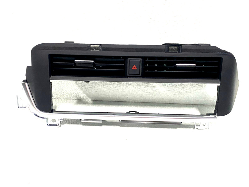 21-23 NISSAN ROGUE CENTER DASH AIR VENT GRILLE TRIM HAZARD LIGHT OEM #A0.24