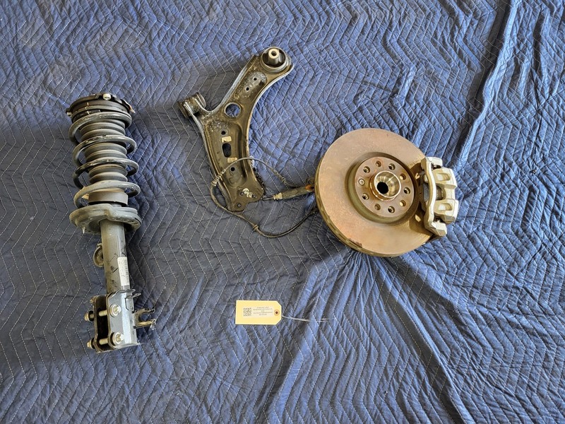 2019-2022 Jeep Renegade Right Passenger Front Suspension Knee FWD OEM 521410030