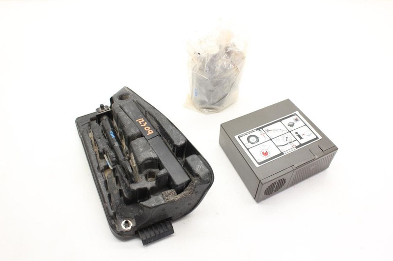 12-16 Porsche 911 Carrera 3.8 Spare Tire Inflator Jack and Tool Kit 99765205500