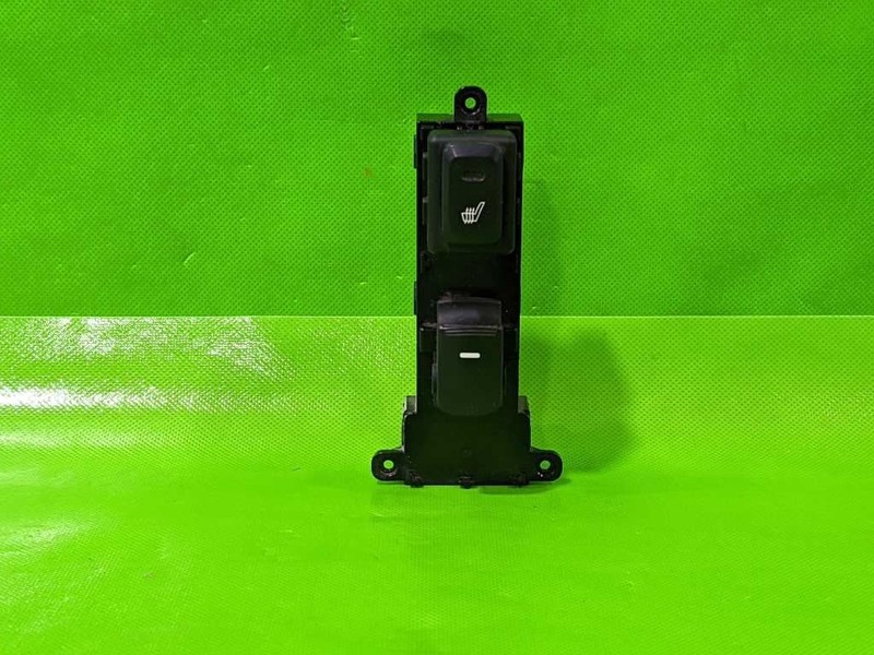 11-13 OPTIMA PASSENGER RIGHT REAR WINDOW HEAT SEAT SWITCH OEM 4462-21