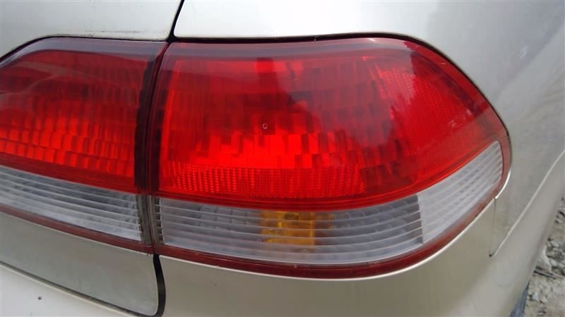 Passenger Tail Light Sedan Quarter Panel Mounted Fits 01-02 ACCORD 670553