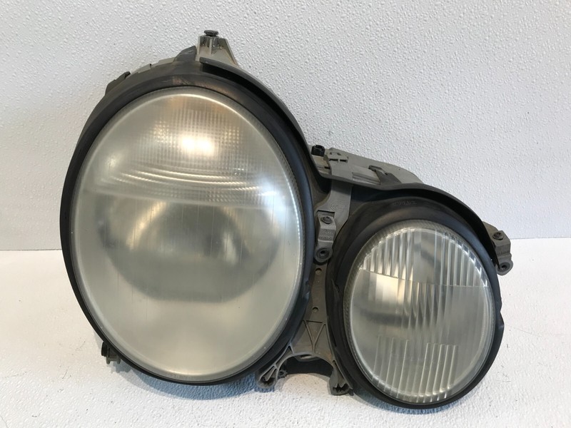 00-03 Mercedes W210 E320 Front RH Right Passenger Side Headlight Light Lamp OEM