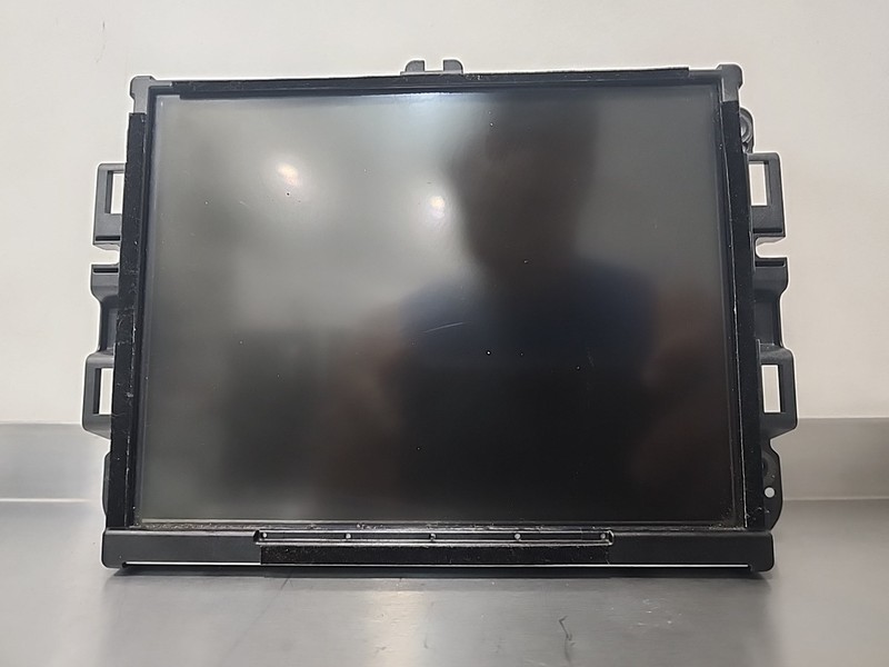 14 2015Dodge Ram Jeep Cherokee VP4 NA Radio 8.4 Display Screen 68224525AE OE
