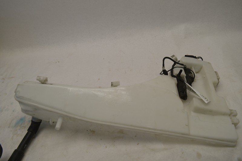 10 11 12 13 14 BMW X5 X6 X5M X6M WASHER BOTTLE RESERVOIR HEADLIGHT WASHER OEM