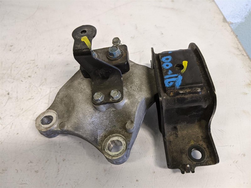 2015-2020 Honda Fit Transmission Mount 50850-T5r-A01 At Left Mount