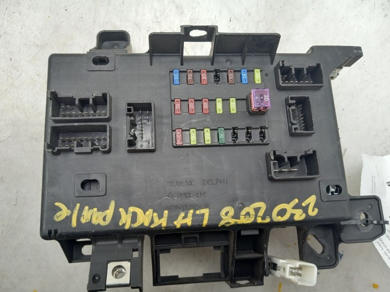 14 TOYOTA TACOMA 4.0L CABIN FUSE BOX