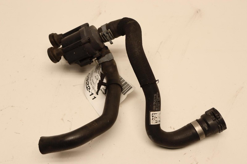 2018-2023 AUDI A5 ENGINE COOLANT AUXILIARY WATER PUMP W/ HOSE PIPE OEM