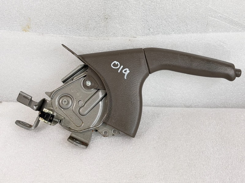 00-03 NISSAN MAXIMA EMERGENCY E BRAKE PULL HANDLE PARKING PARK LEVER STOP