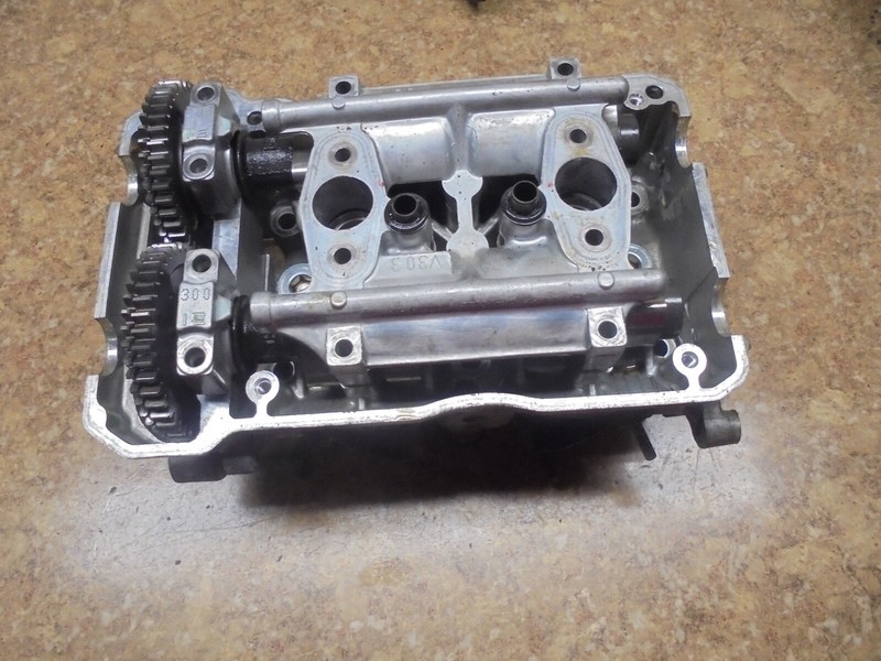 2000 Honda VFR 800 VFR800 Interceptor Engine Cylinder Head Valve Front Cam Shaft
