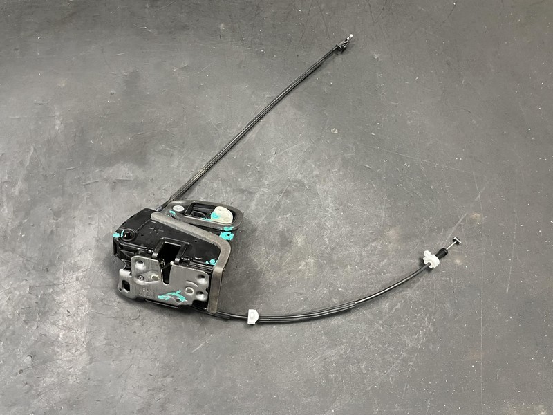 Rear Right Door Lock Latch 2020 GMC Acadia 13533604 2017 2018 2019 2021 - 2023