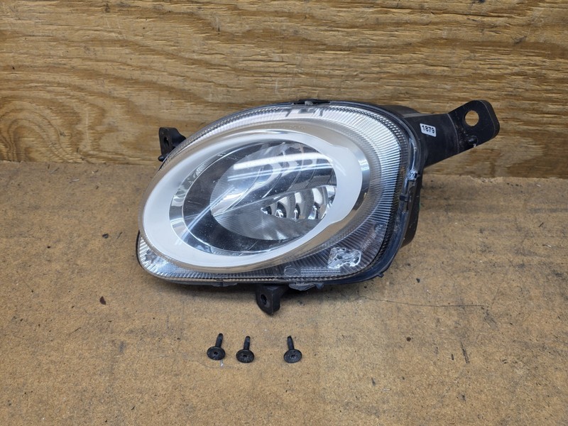 2014 2015 2016 2017 Fiat 500L Left Driver Side Foglight Turn Signal Assembly OEM