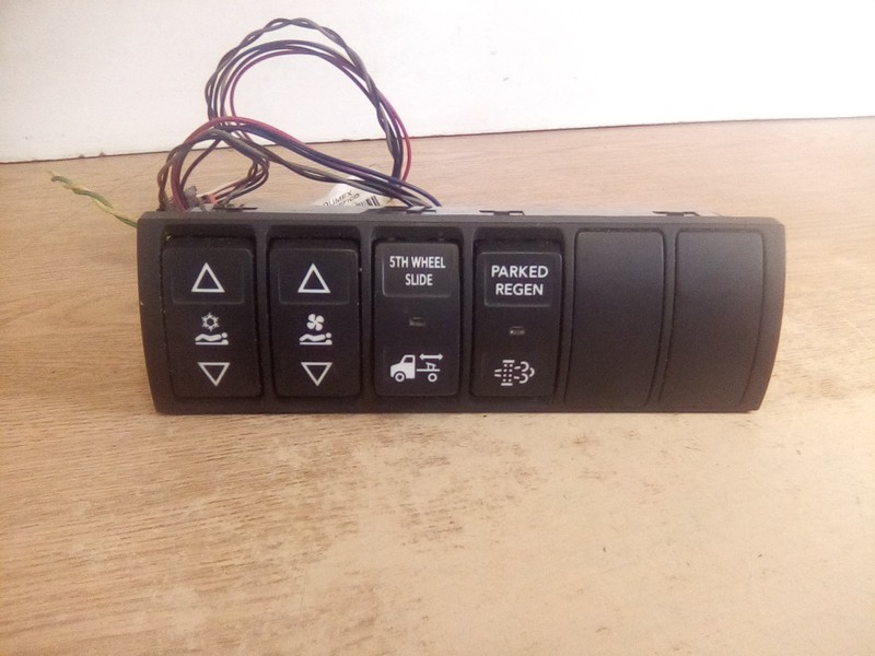 International Navistar 4057689C4 Switch Panel