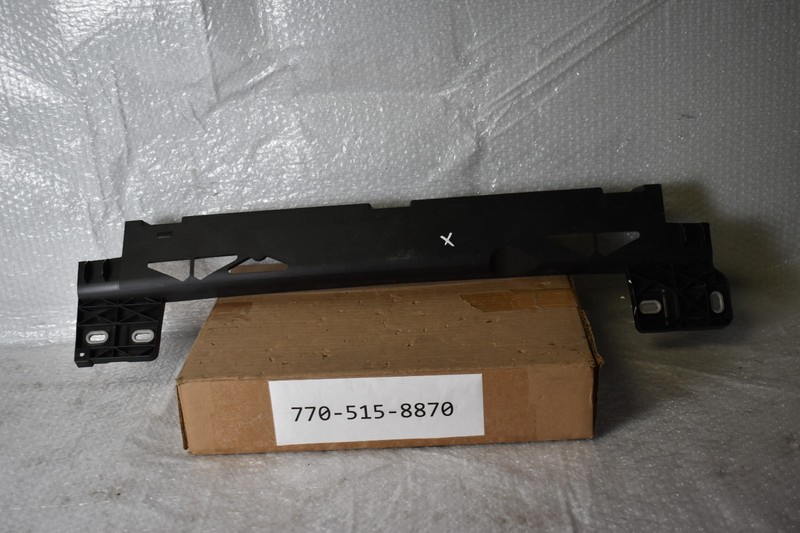 Genuine Mercedes-Benz Center Mount 294-880-63-01