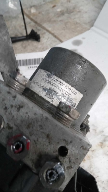 2016 Chevrolet Malibu ABS Pump & Motor Assembly OEM 23367369 Black 90K Miles
