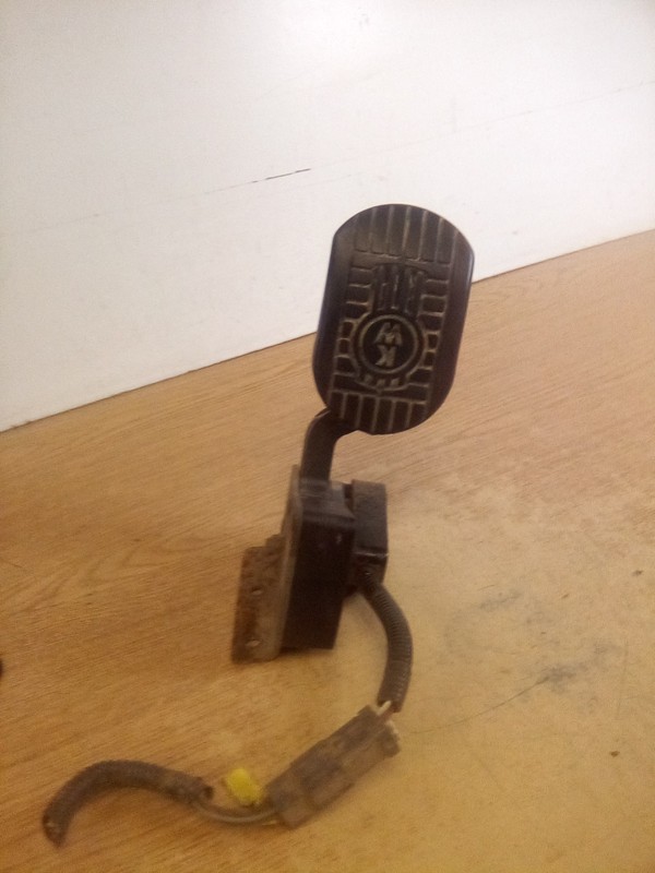Kenworth S21-1009-200 Throttle Pedal
