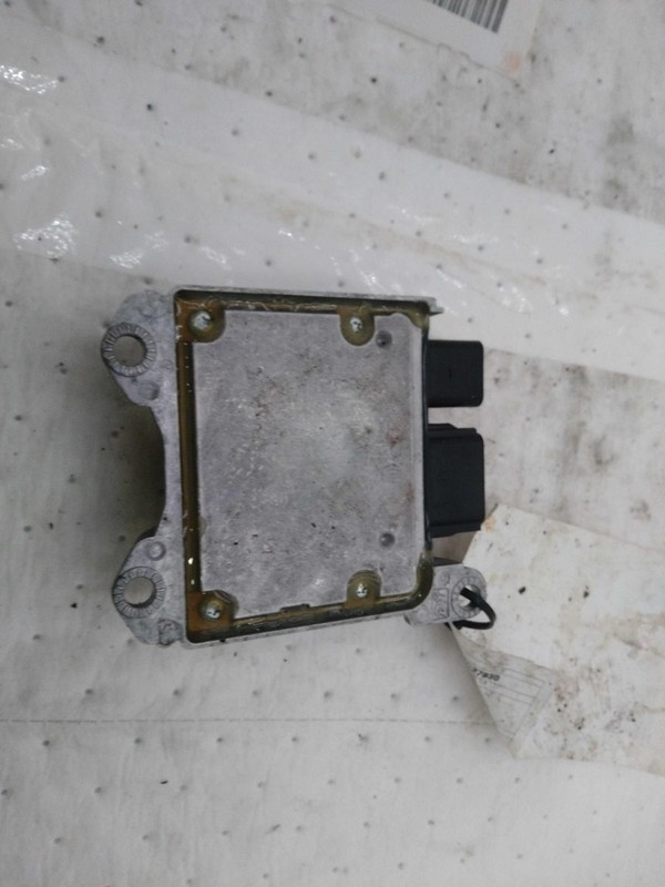 Used Air Bag Module fits: 2011 Ford Escape Air Bag roof air bag 2.5L VIN 7 8th d