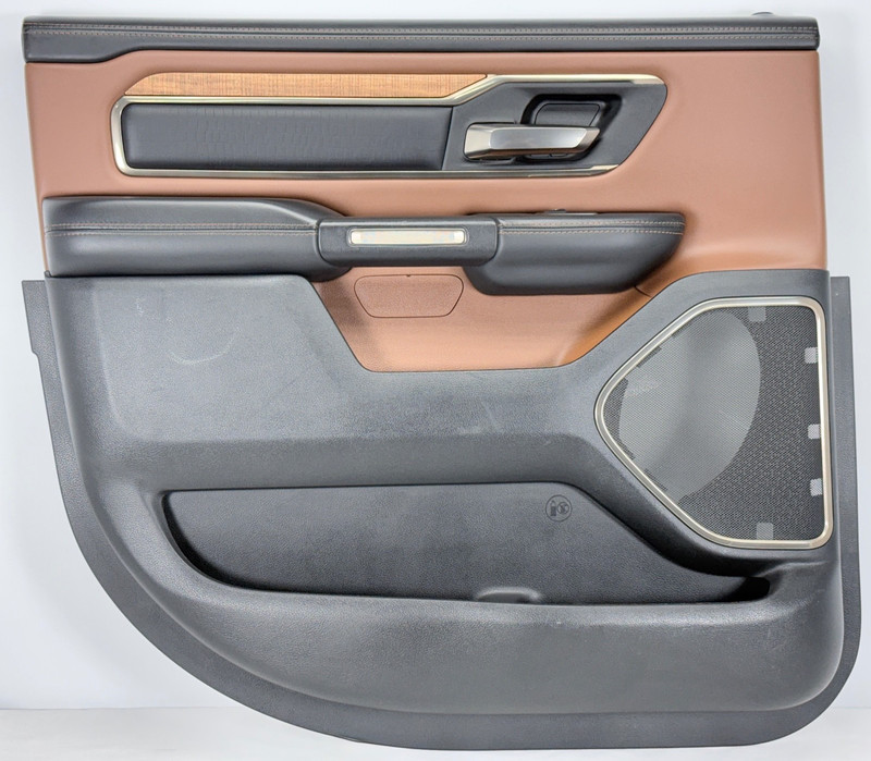 ✅ 19-26 RAM 1500 5th LONG HORN CREW CAB OEM DOOR PANEL REAR LEFT BLACK / BROWN