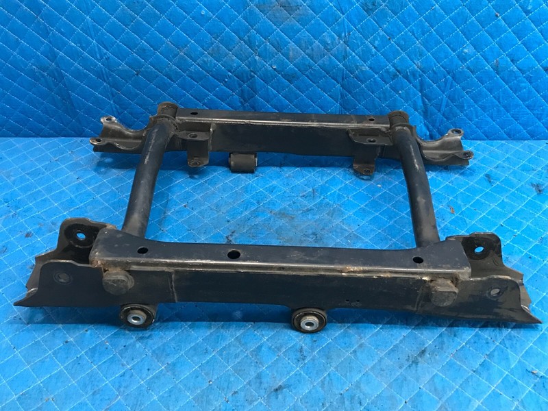98-99 MERCEDES ML320 REAR DIFFERENTIAL SUBFRAME A1633300200