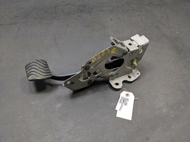 Brake Pedal 2019 Nissan Rogue Sport 2017 2018