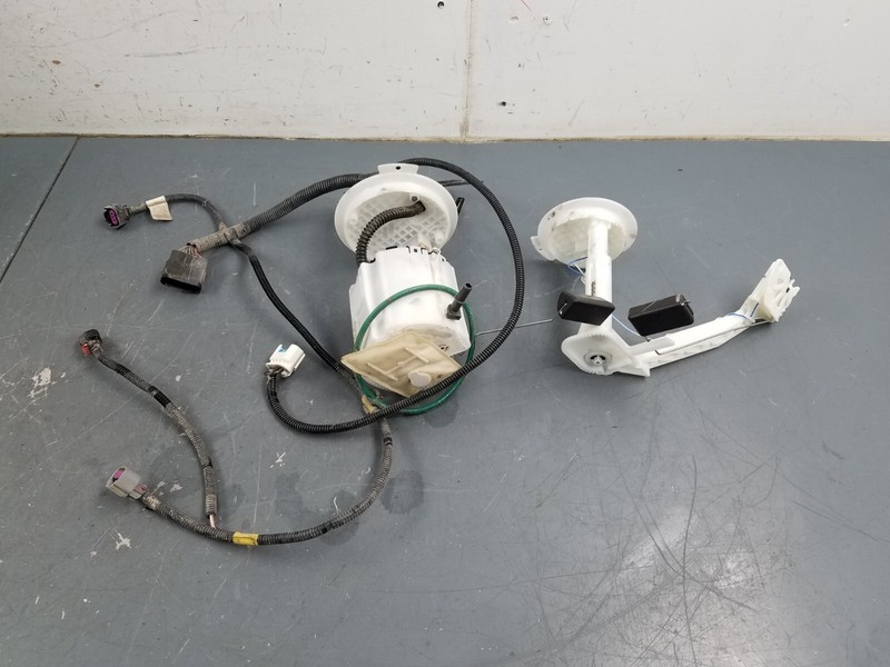 2015 10 - 15 Chevy Camaro SS Fuel Pump / Sending Unit #4823 i6