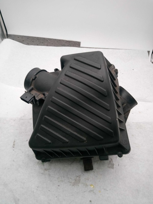 2017 Buick Envision Air Cleaner Assembly OEM 84154452 2.5L 67K Miles