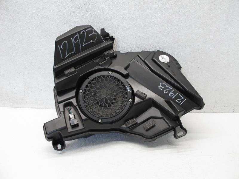 10-17 AUDI 8T A5 S5 RS5 CONVERTIBLE REAR SUB WOOFER BASS SPEAKER BOX OEM 121923