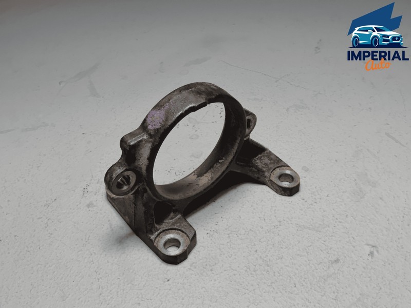 2020-2025 Toyota Highlander Front Passenger Axle Shaft Bearing Bracket OEM