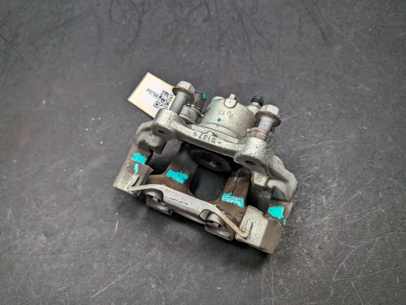 Rear Right Brake Caliper 2019 Jeep Grand Cherokee 68052380AA 2015 2016 - 2020
