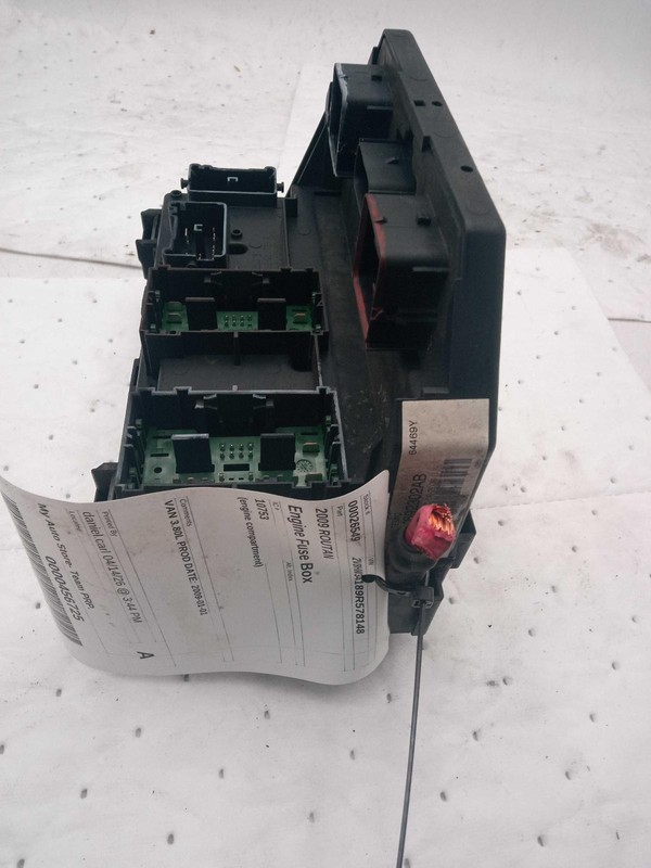 2009 Volkswagen Routan OEM Fuse Box 313192, 232K Miles, Genuine Used Part
