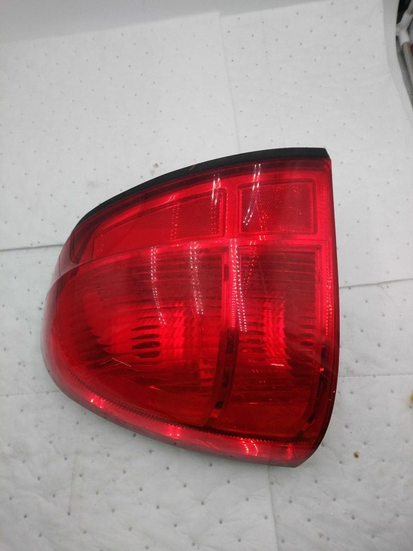 2010 Lincoln Town Car Left Blue Tail Light Assembly OEM 409595 97K Miles